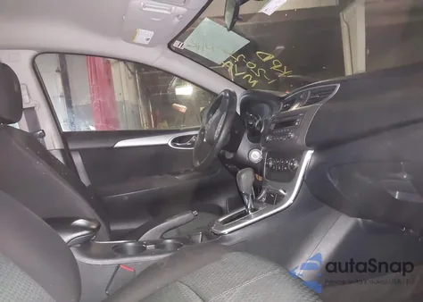 2014 Nissan Sentra Sr z USA, uszkodzony, nr VIN 3N1AB7AP8EY261878